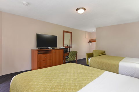 Ardsley Acres Hotel Court - Click Find 7