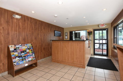 Ardsley Acres Hotel Court - Click Find 19