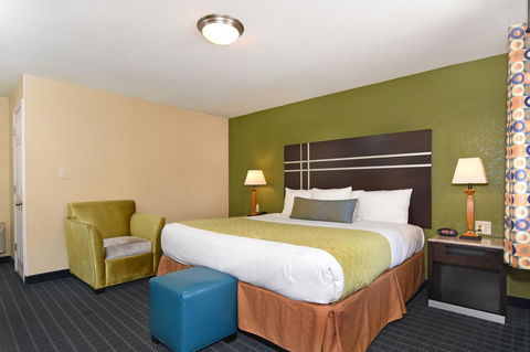 Ardsley Acres Hotel Court - Click Find 6