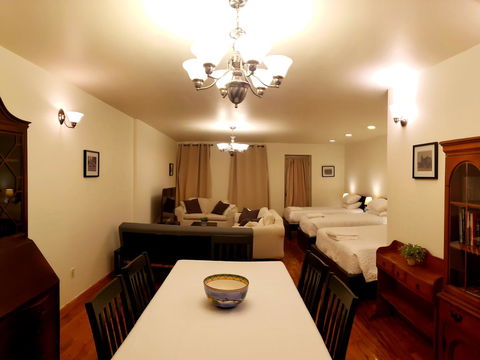 Historic Brownstone Apartment - Click Find 1