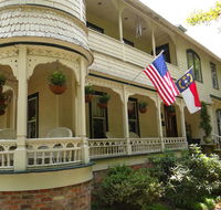 Engadine Inn and Cabins