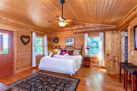 Stairway To Heaven Cabin - Click Find 12