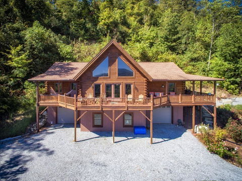 Stairway To Heaven Cabin - Click Find 33