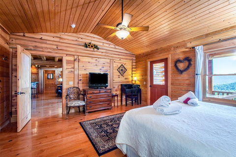 Stairway To Heaven Cabin - Click Find 8