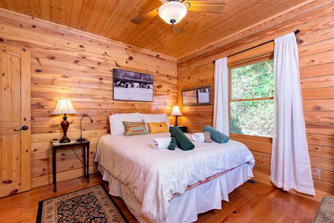 Stairway To Heaven Cabin - Click Find 17
