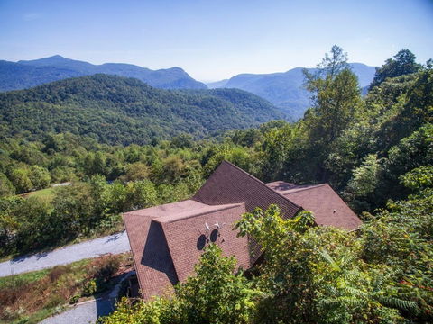 Stairway To Heaven Cabin - Click Find 23
