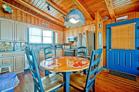 Sailor's Rest Cabin - Click Find 4