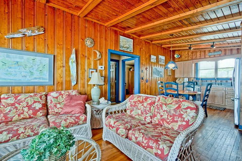 Sailor's Rest Cabin - Click Find 14