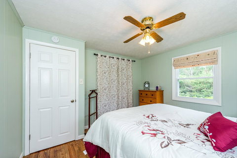 158 Henson Cove Road Home - Click Find 9