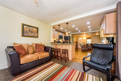 158 Henson Cove Road Home - Click Find 22