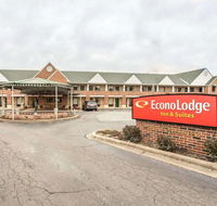 Econo Lodge  Suites Lake Norman