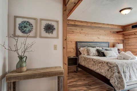 Glade Mountain Top Retreat Cabin - Click Find 42