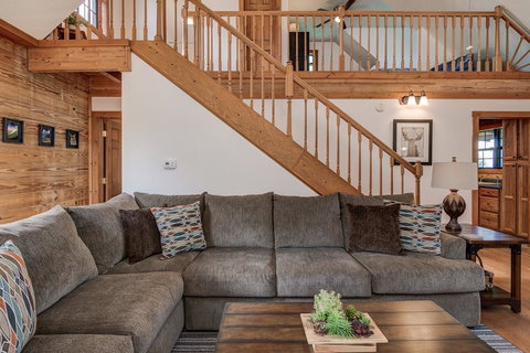 Glade Mountain Top Retreat Cabin - Click Find 23