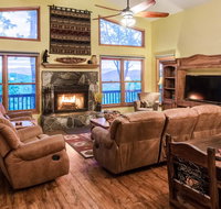 3 Bed 3 Bath Vacation home in Sylva