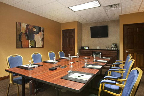 Radisson Hotel At The University Of Toledo - Bet 4u 14