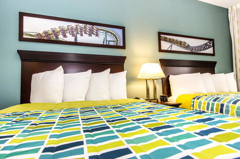 Cedar Point's Express Hotel - Bridge Guide 35