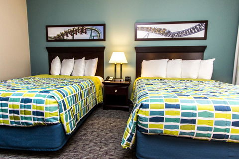 Cedar Point's Express Hotel - Bridge Guide 21