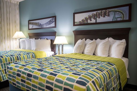 Cedar Point's Express Hotel - Bridge Guide 17