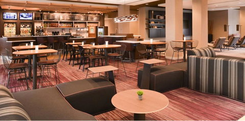 Courtyard By Marriott Toledo North - Bet 4u 7