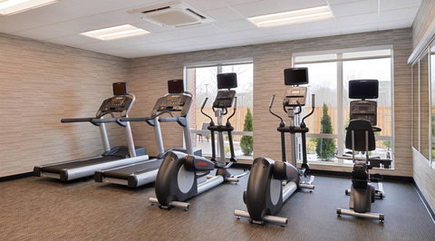 Courtyard By Marriott Toledo North - Bet 4u 5