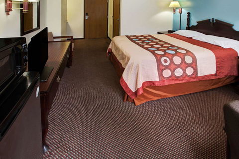 Super 8 By Wyndham Heath/Newark - Click Find 6