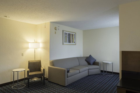 Fairfield Inn & Suites By Marriott Cleveland Streetsboro - Bet 4u 5