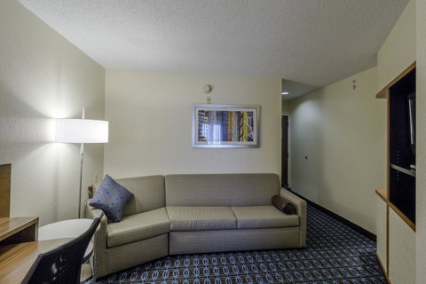Fairfield Inn & Suites By Marriott Cleveland Streetsboro - Bet 4u 1