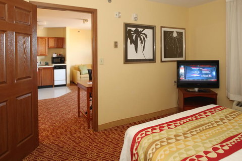 TownePlace Suites Cleveland Streetsboro - Bet 4u 5