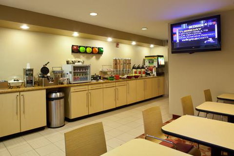 TownePlace Suites Cleveland Streetsboro - Bet 4u 2