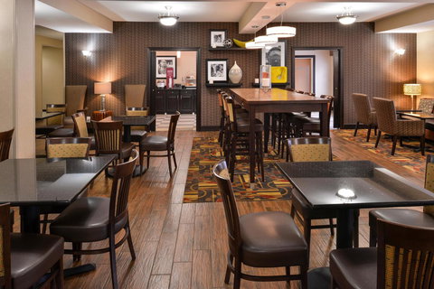 Hampton Inn Steubenville - Bet 4u 12