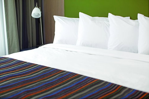 Country Inn & Suites By Radisson, Enid, OK - Bet 4u 17