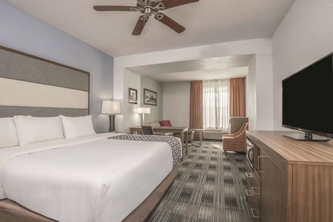 La Quinta By Wyndham Guthrie - Bet 4u 15