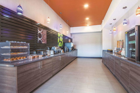 La Quinta By Wyndham Guthrie - Bet 4u 13