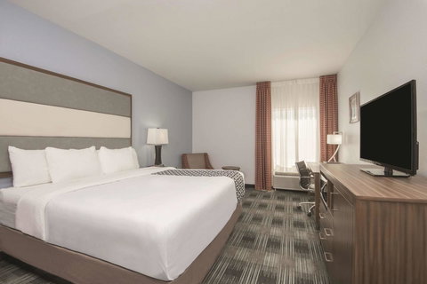 La Quinta By Wyndham Guthrie - Bet 4u 26