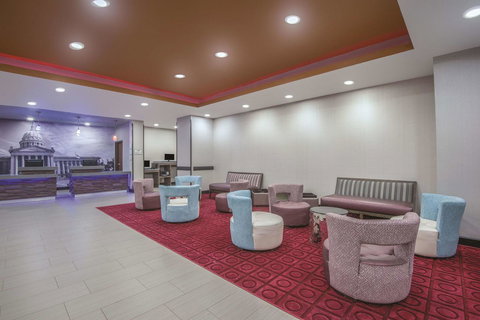 La Quinta By Wyndham Guthrie - Bet 4u 20