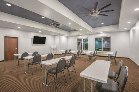 La Quinta By Wyndham Guthrie - Bet 4u 5