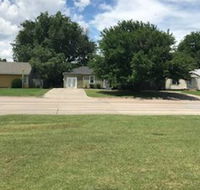 4 Bed Cowboy Home1 mi Fort Sill