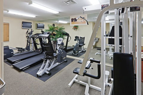 Candlewood Suites Oklahoma City-Moore - Click Find 5