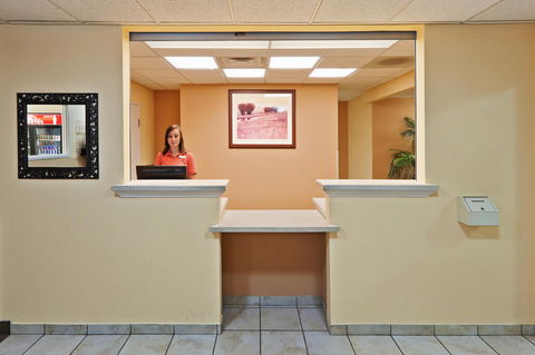 Candlewood Suites Oklahoma City-Moore - Click Find 19