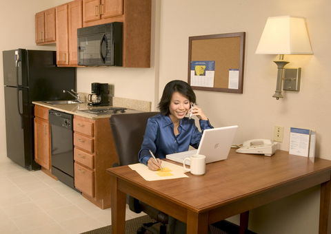 Candlewood Suites Oklahoma City-Moore - Click Find 31