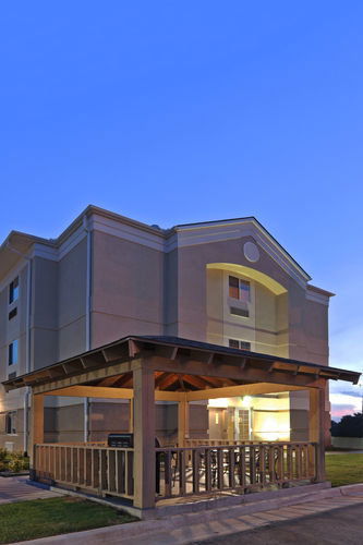 Candlewood Suites Oklahoma City-Moore - Click Find 13