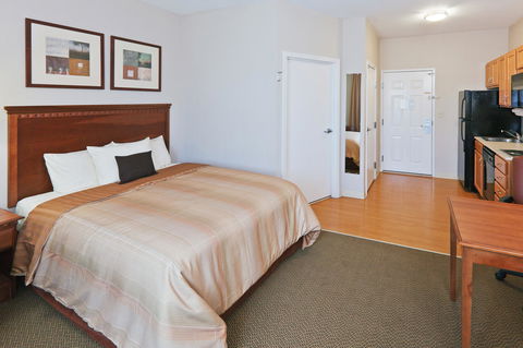 Candlewood Suites Oklahoma City-Moore - Click Find 32