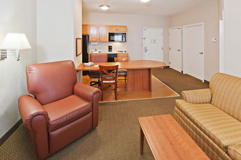 Candlewood Suites Oklahoma City-Moore - Click Find 26