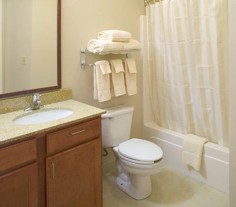 Candlewood Suites Oklahoma City-Moore - Click Find 4