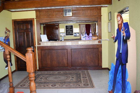 Travelodge By Wyndham Norman - Bridge Guide 10