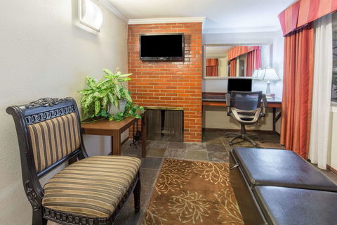 Super 8 By Wyndham Coos Bay/North Bend - Click Find 6