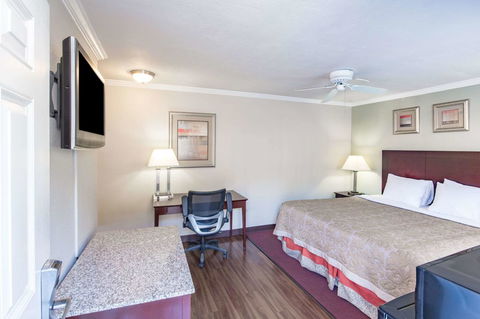 Super 8 By Wyndham Coos Bay/North Bend - Click Find 14