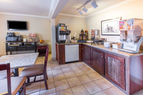 Super 8 By Wyndham Coos Bay/North Bend - Click Find 18