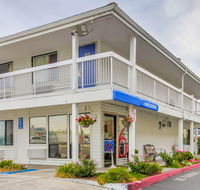 Motel 6 Medford North