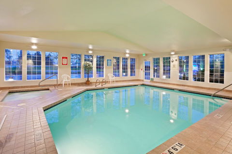 Holiday Inn Express Corvallis-On The River - Click Find 20